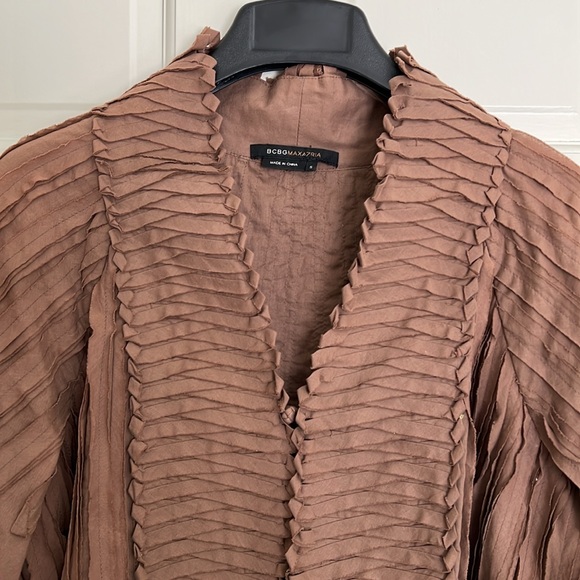 Top - Picture 2 of 6